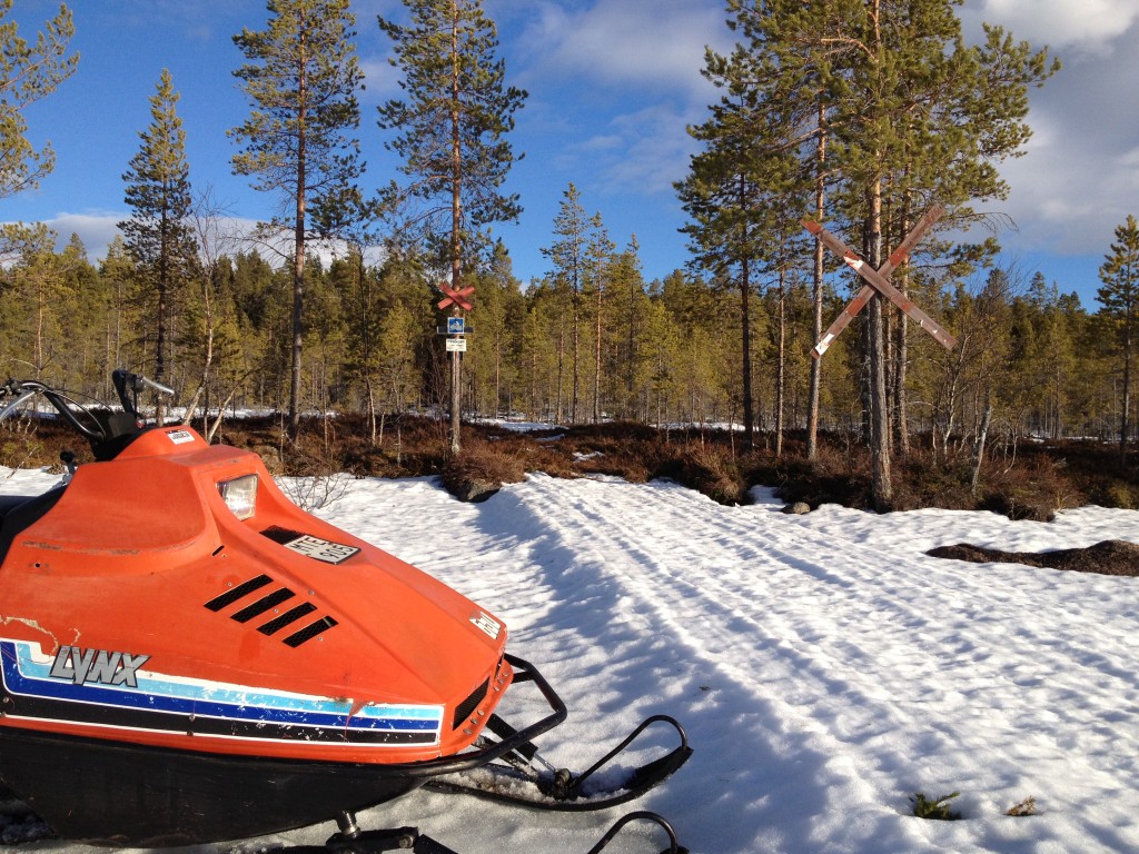 Bortplockning av skyltar på Målingen 20130417