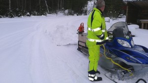 Minst 1 kubimeter snö på armeringsmattan vid Hyddan, +6 grader