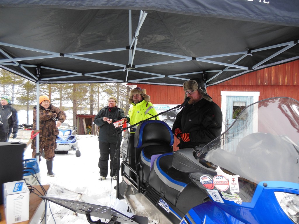 Thomas Pedesen underhåller