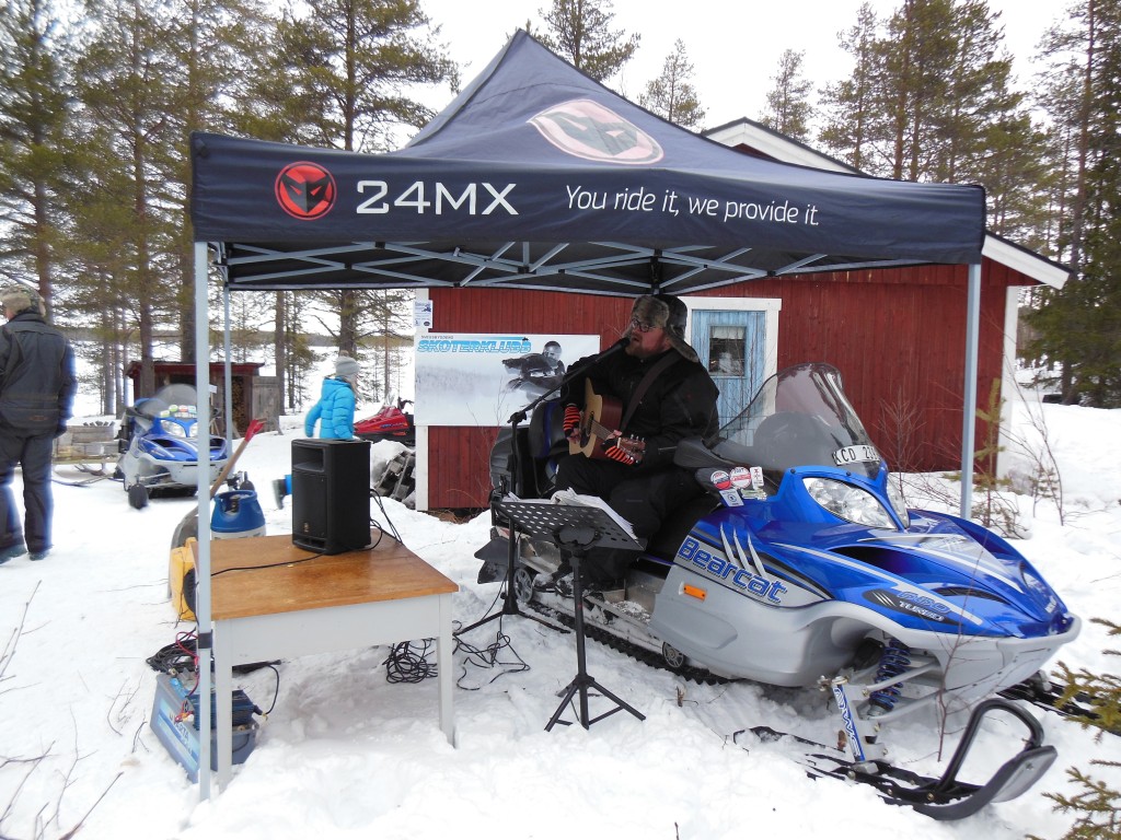 Thomas Pedesen underhåller