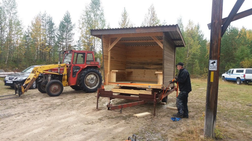 Bygge av vindskydd Östivallen