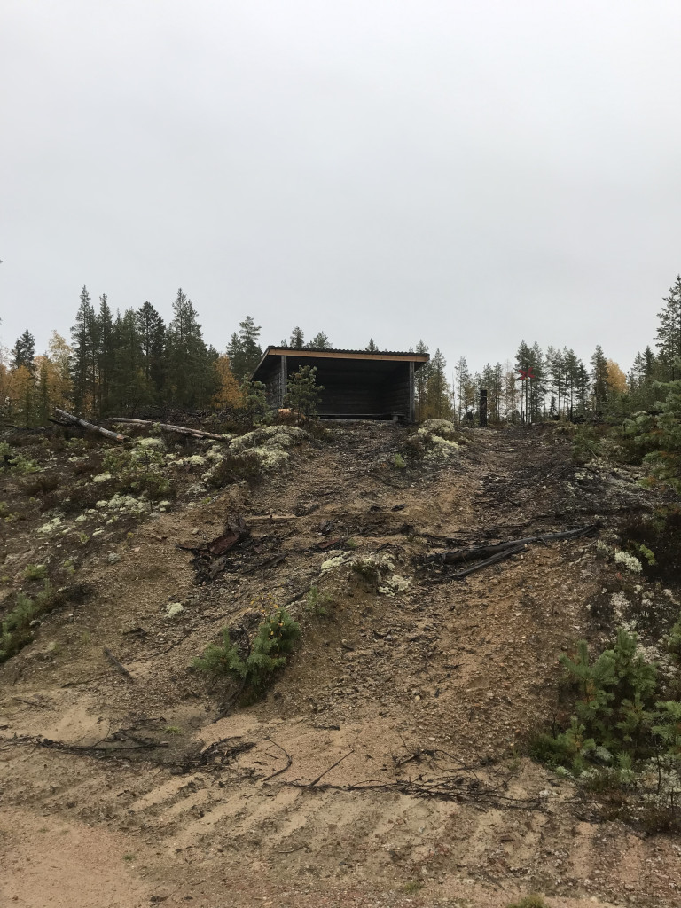 Uppsättning av vindskydd vid Rengsjötjär