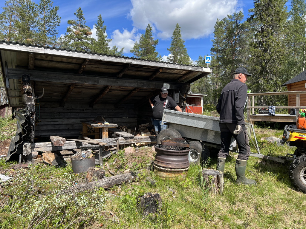 På fyllning med ved