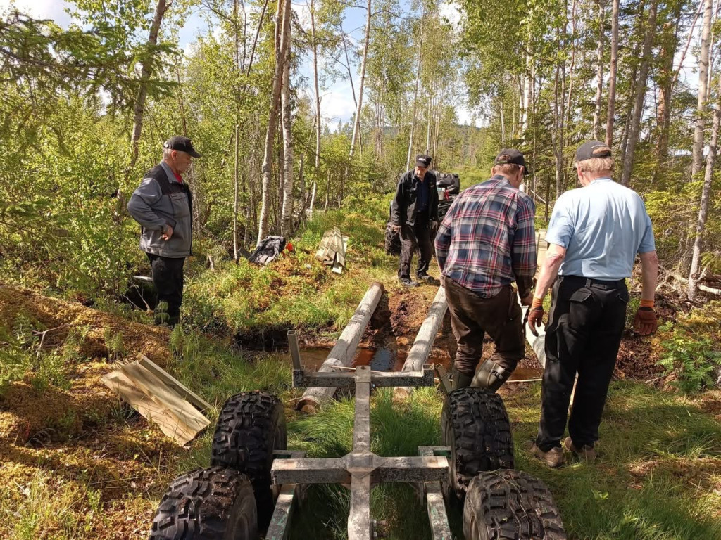 Brobygge mot Knätten