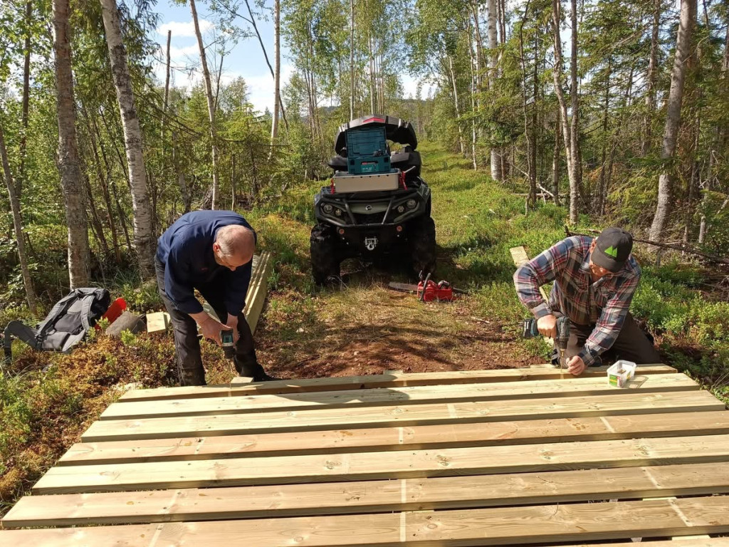Brobygge mot Knätten