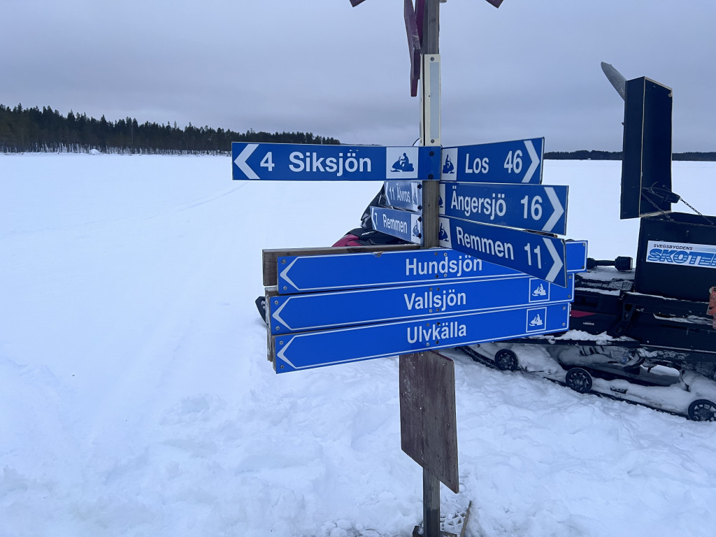 Uppsättninmg av skyltar 20260121