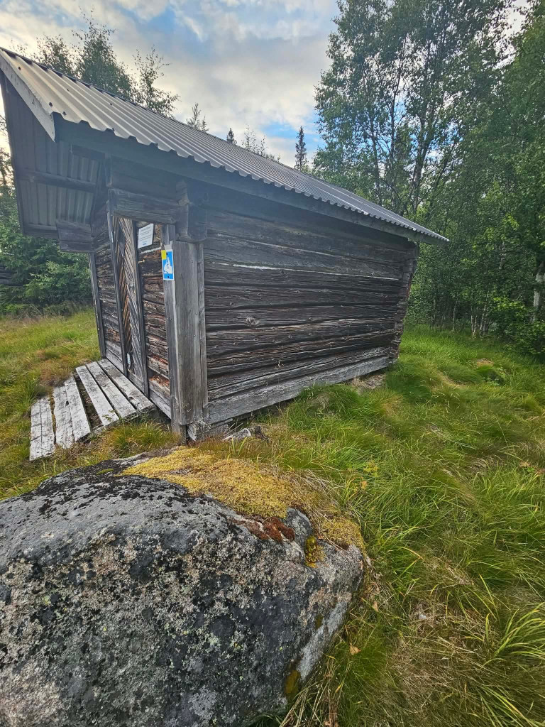 Underhåll av stugan i Storåsen